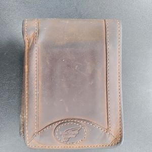 Redwing Bi-Fold